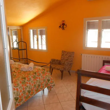 Bed & Breakfast Casale Grandangolo 4*